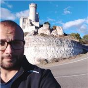 Ingeniero industrial con conocimientos en asignaturas técnicas: matemáticas, física, química